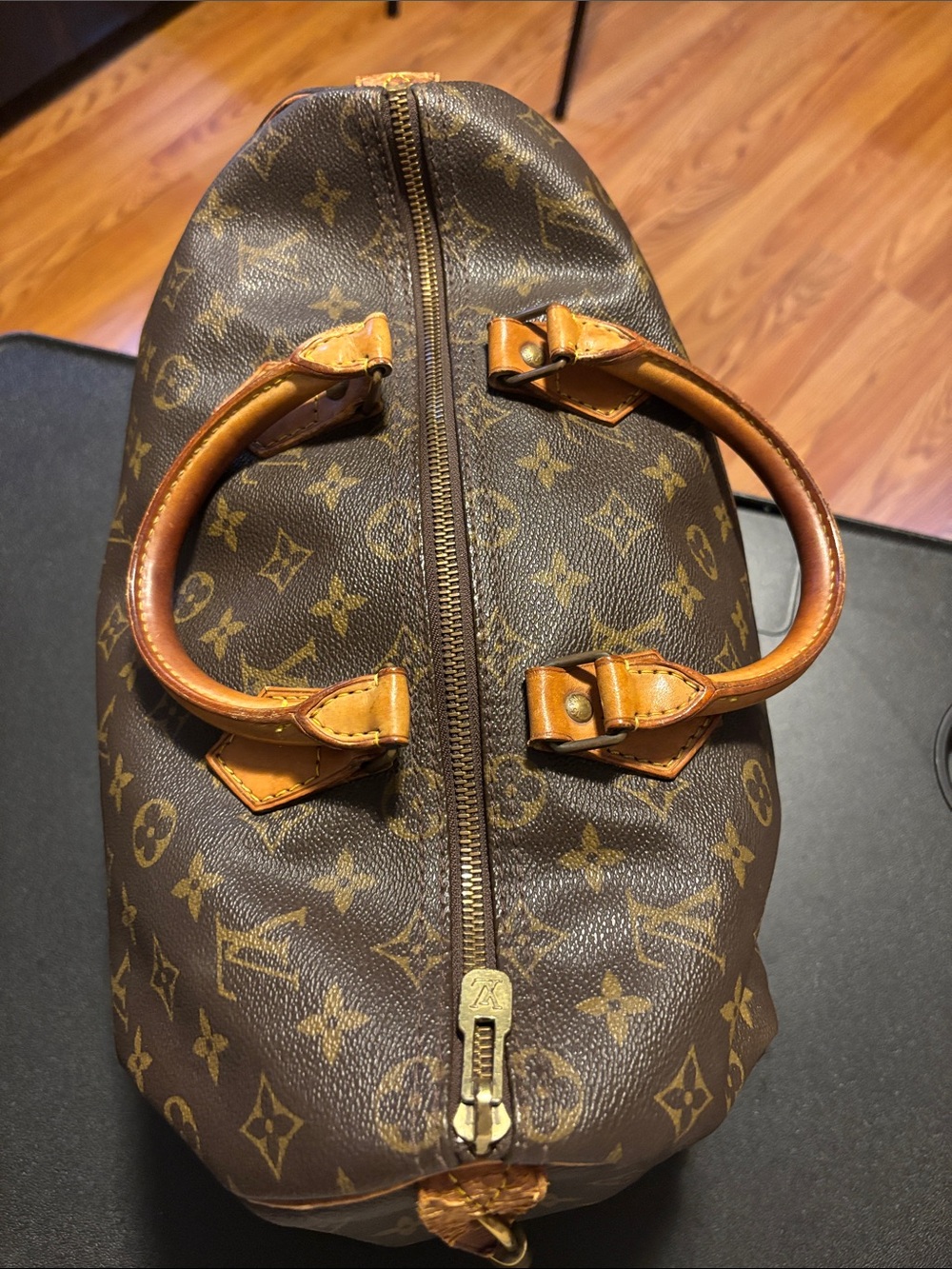 Louis Vuitton Monogram Canvas- Speedy 30 - Picture 7 of 15